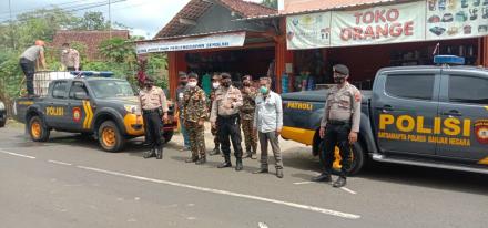 PENYEMPROTAN DESINFEKTAN BERSAMA POLRES BANJARNEGARA